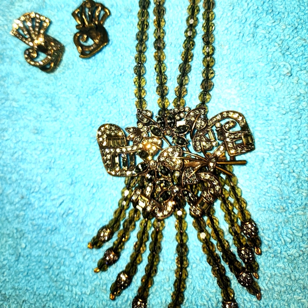 Heidi Daus  necklace and earrings